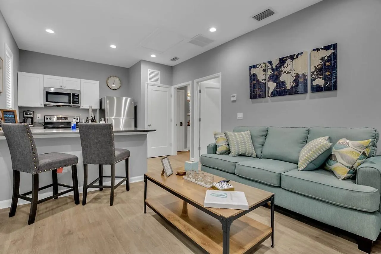 New 1/1 :Loft Minutes From Heart Of Tampa -Unit C Apartment