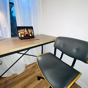 Entire House Located Apartment