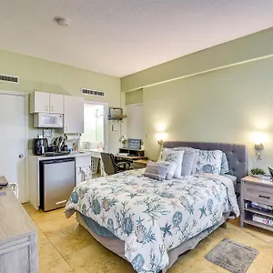Cozy Beachfront In Daytona Shores! Apartment Daytona Beach Shores