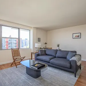 Classic Dt 2br With View By Zencity Apartment Saint Louis